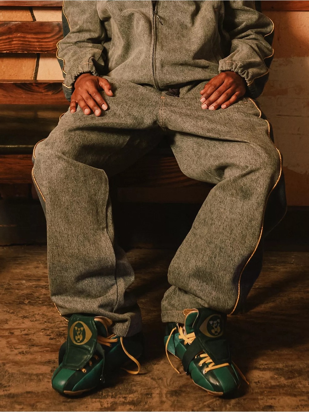 Men's Grey Wide-Leg Sweatpants with Blue Side Panel - Picture 11 of 12